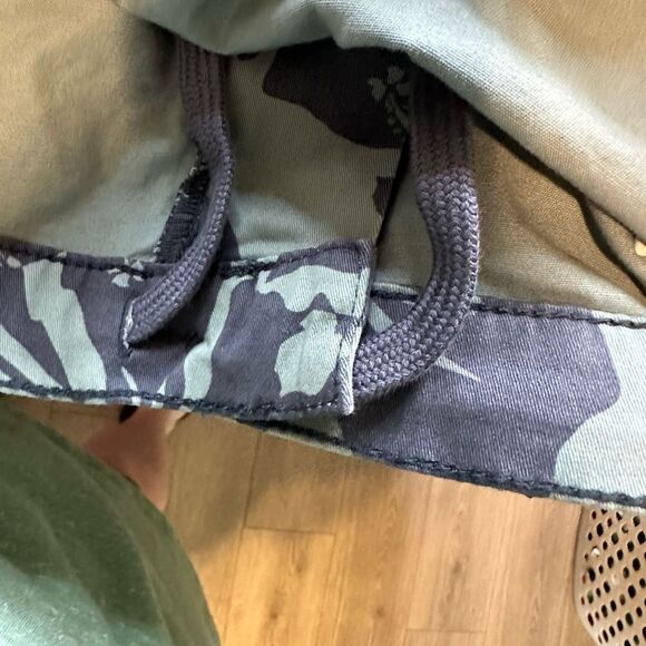 NWT Mutual Weave Big & Tall Chino Board 8” Short Green Hibiscus Print - Size 54 - Picture 7 of 9